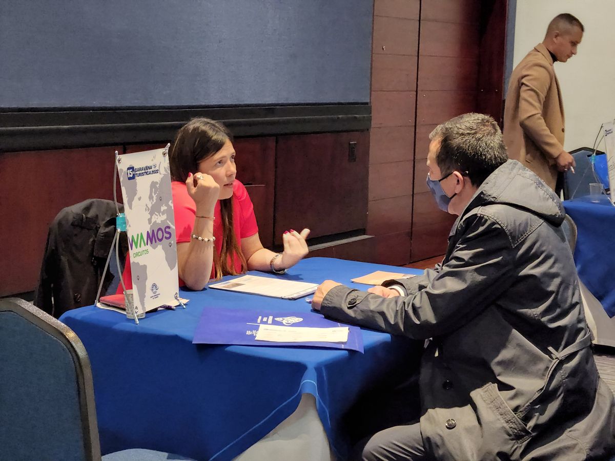 Caravana de promoción de Universal Group en Colombia.