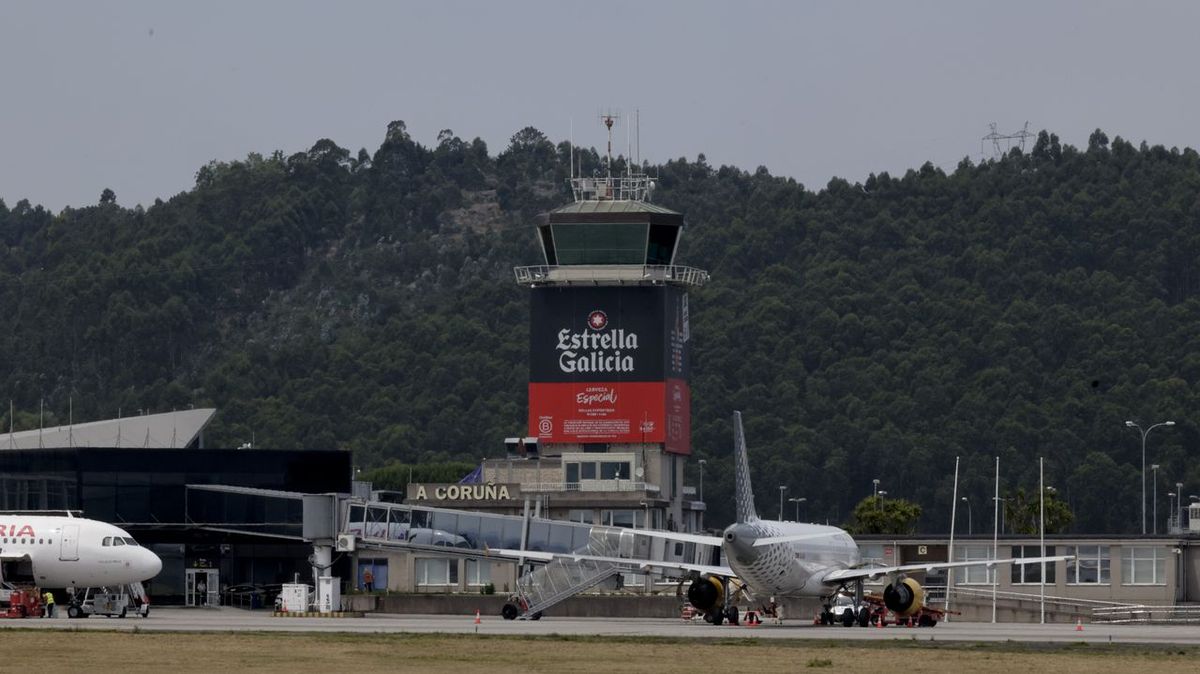 Aeropuerto de A Coruña, uno de los que más pasajeros se ha dejado en los últimos años y que ahora busca recuperar vuelos.