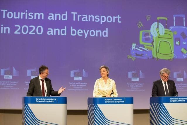 Eric Mamer, Portavoz en jefe de la Comisión Europea; Magrethe Vestager, Comisaria Europea para la Competencia y para para la Era Digital, y vicepresidenta Ejecutiva de la Comisión; y Thierry Breton, Comisario Europeo para el Mercado Interno.