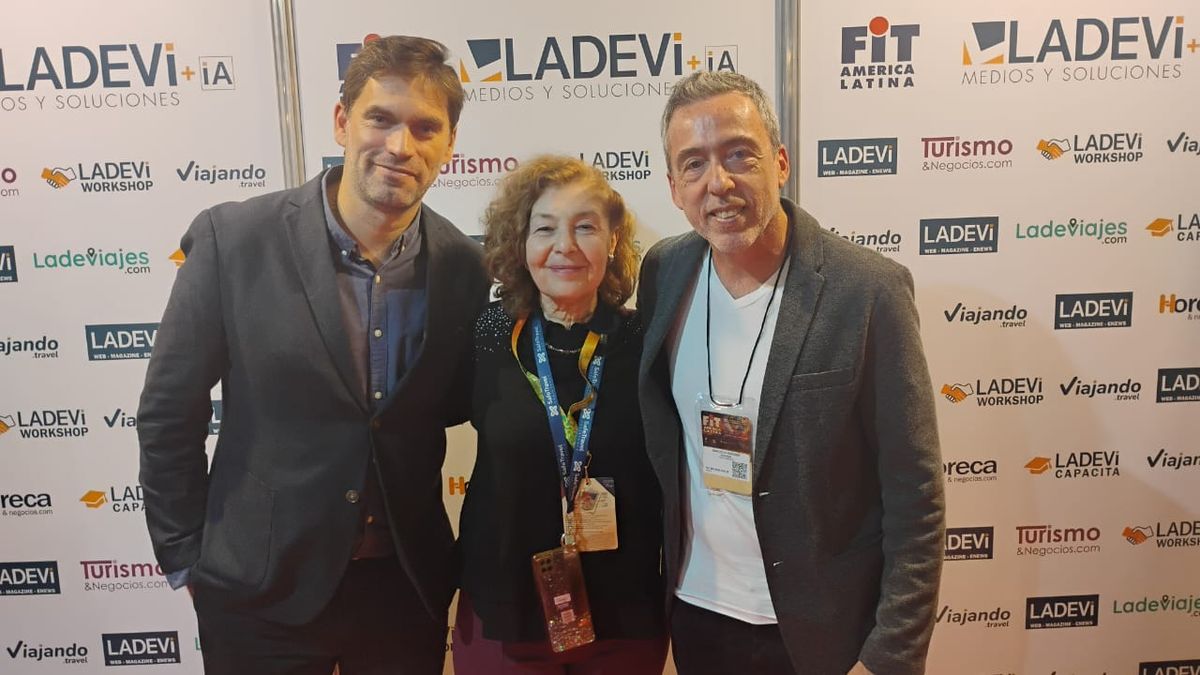 Antonio Paramio, director comercial de Eurorutas; Patricia Azia, ejecutiva comercial Ladevi; Marcelo Gueiser, socio gerente de Euopaba. Antonio Paramio, director comercial de Eurorutas; Patricia Azia, ejecutiva comercial Ladevi; Marcelo Gueiser, socio gerente de Euopaba.