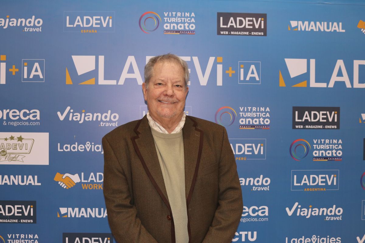 Dt Minich de Experience Kissimmee visitó el stand de Ladevi en la Vitrina Turística Anato 2026.