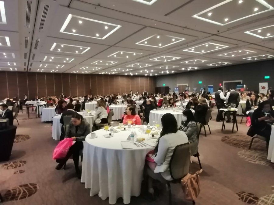 Decenas de agentes de viajes acudieron a la cita convocada por Pe-Tra Operadora. 