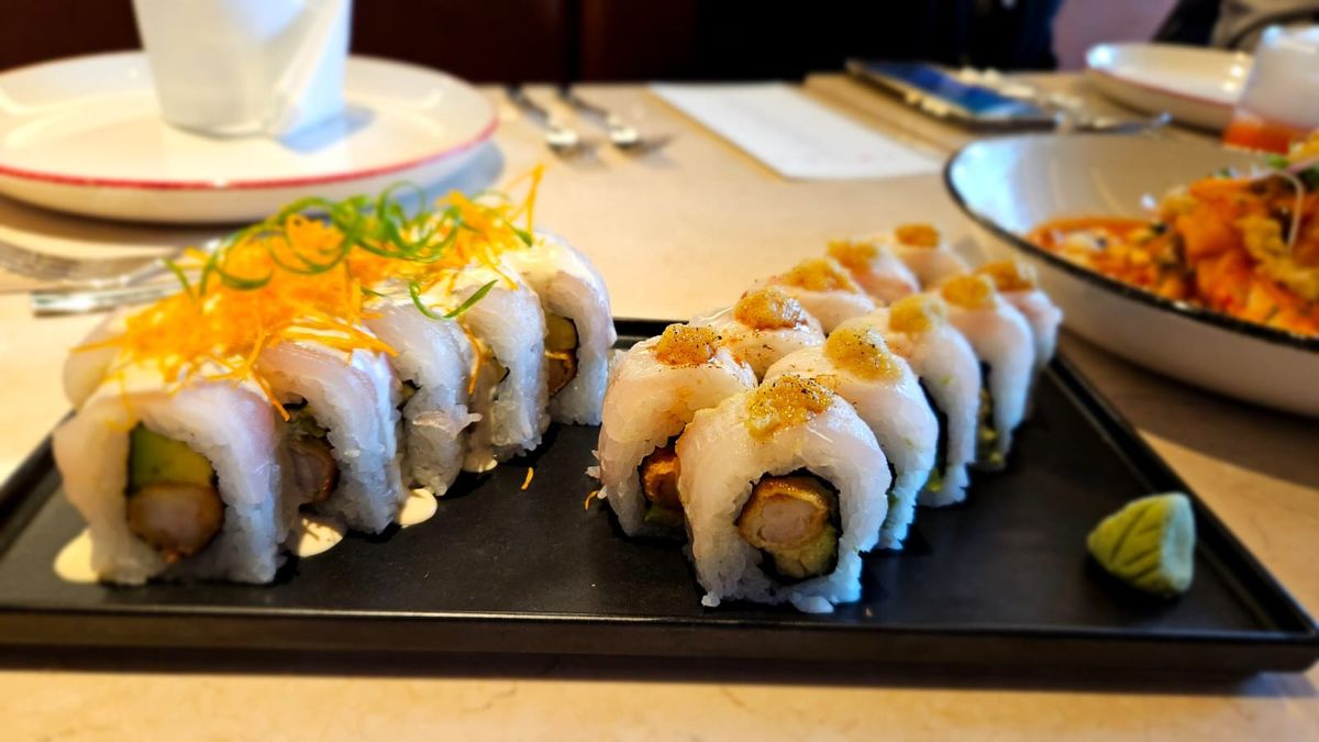 Maki acevichado y Maki Pachikay de Nau Nikkei Lounge.