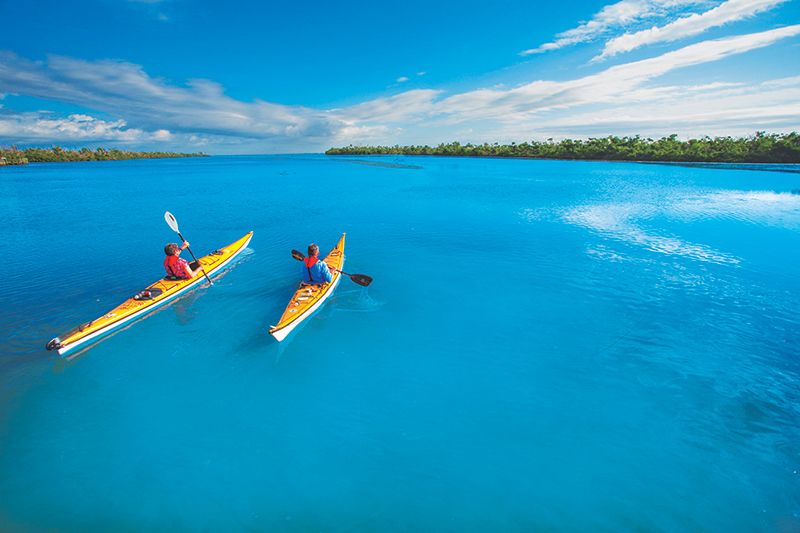 El kayak, una de las actividades para disfrutar del mar.