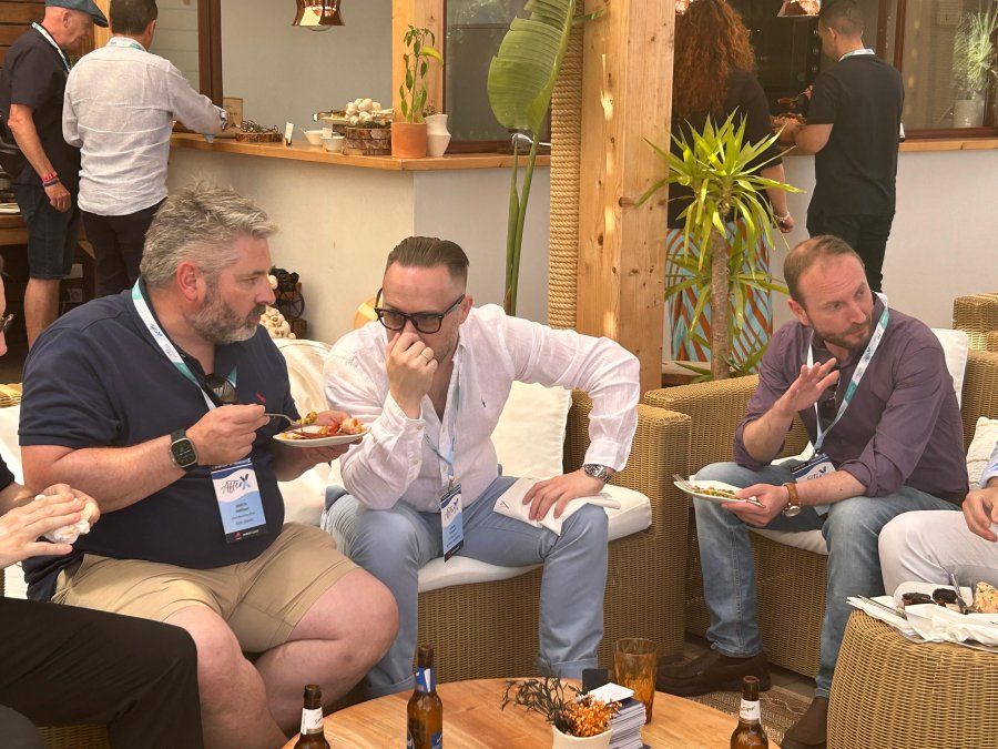 La segunda jornada de CON-X es un día para reunirse y conocer cara a cara a los socios.