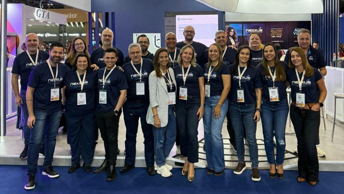 El equipo de BRT Operadora en el marco de la feria de turismo ABAV 2025, en Brasil.