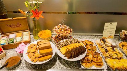 El desayuno buffet del Hotel España en Mar del Plata es uno de los puntos fuertes destacados por sus huéspedes.&nbsp;