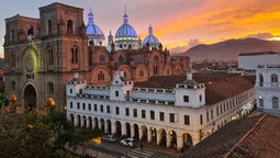 Debido a sus variados atractivos turísticos y experiencias culturares únicas, Cuenca fue declarado Rincón Mágico de Ecuador.