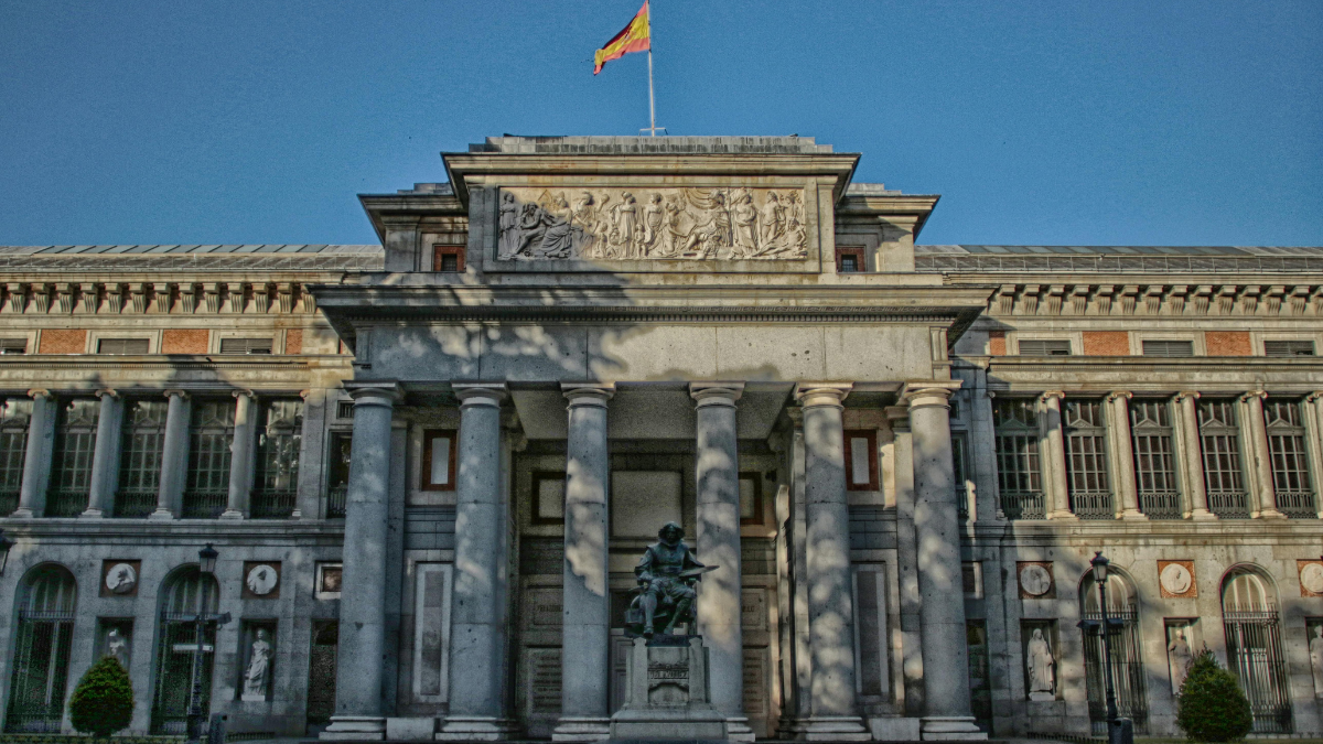 El Museo Nacional del Prado cuenta con una colección de 8 mil 600 cuadros y más de 700 esculturas.