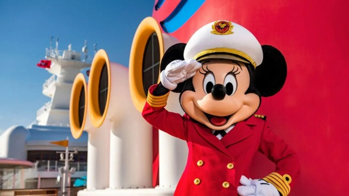 Este itinerario te llevará de Walt Disney World Resort a altamar en un crucero.