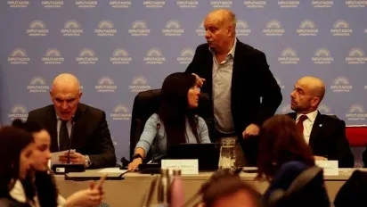 Debate en Diputados por la privatización de Aerolíneas Argentinas: Hernán Lombardi en el recinto.