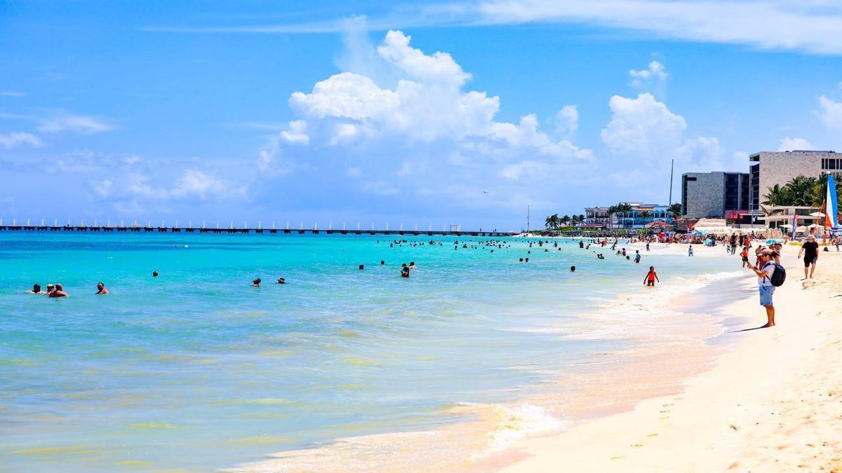 Algunas zonas de Playa del Carmen están libres de sargazo.