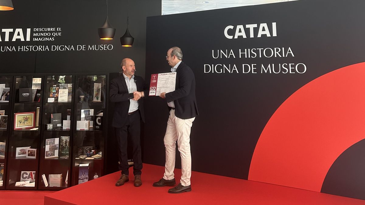 Alberto Bosque y Raúl Serrano durante la inauguración del Museo de Catai.
