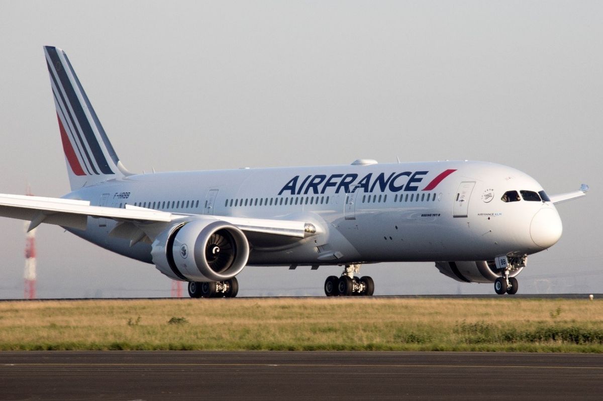 Uno de los Boeing B-787 Dreamliner de Air France.
