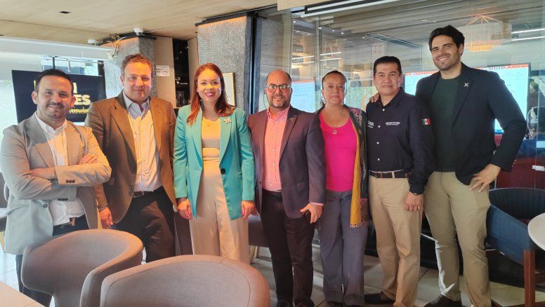 Directivos de Pe-Tra Operadora, la Oficina de Turismo de República Dominicana y Celebrity Cruises.