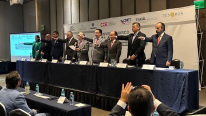 Representantes de CNET, Coparmex, AMAV y Canirac tomaron protesta para iniciar las mesas de trabajo del convenio.