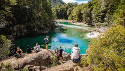 altText(Vacaciones: 3 mágicos lugares cerca de Bariloche para conocer en el verano)}