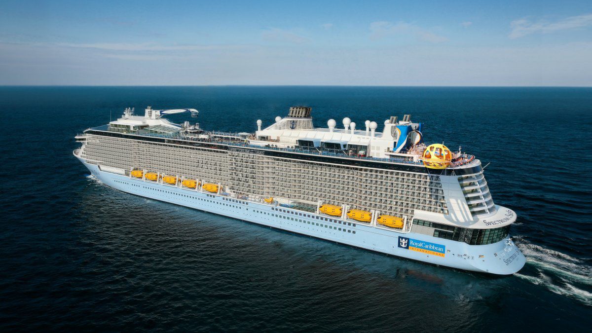 Royal Caribbean suma representantes comerciales.