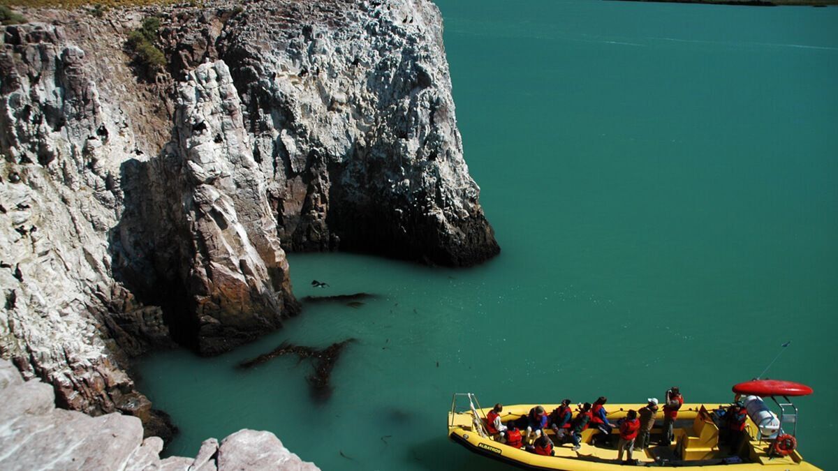 Ria Deseado es patrimonio natural de la humanidad declarado por la UNESCO.