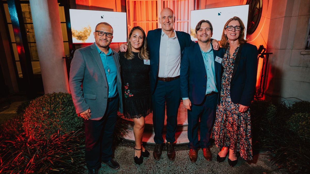 Tourplan: Allan Zúñiga, Stephanie Pajuelo, Craig Gray, Esdras Madrigal y Kim Grafton compartieron el evento con sus clientes.