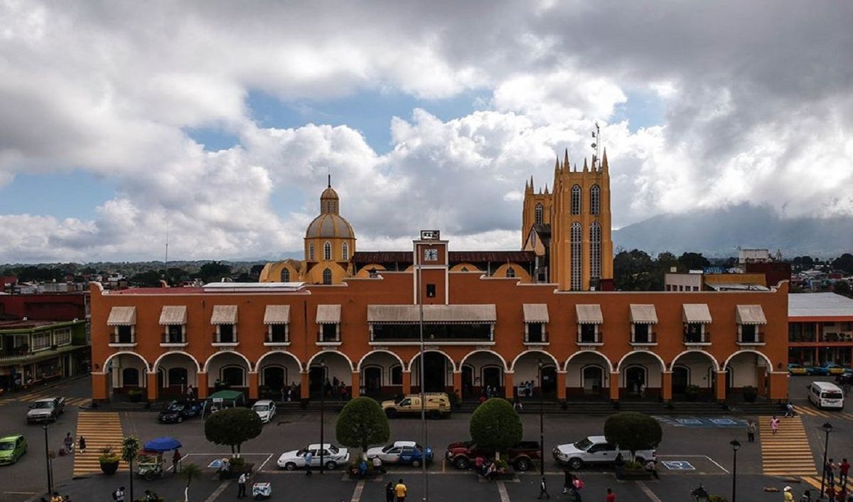 Disfruta de un café en Xicotepec y visita sus monumentos este puente.