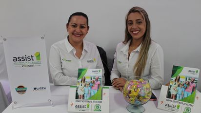 Liliana Patricia Cárdenas Rodríguez, ejecutiva Comercial de Assist1 y Lorena Ramírez, ejecutiva Comercial de Assist1.
