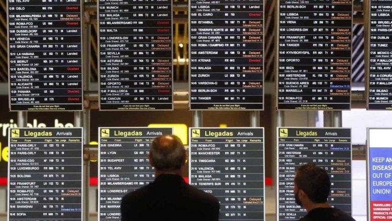 Pantallas de información del aeropuerto Adolfo Suarez-Madrid Barajas.