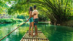 Jamaica: la navegación por el río Martha Brae es ideal para parejas.