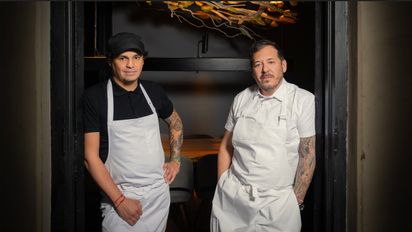Gastronomía en vuelos: los pasajeros de la experiencia Business Class Américas de Avianca pueden disfrutar un nuevo menú creado en colaboración por los chefs Álvaro Clavijo (Colombia) y Gonzalo Aramburu (Argentina).