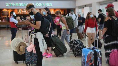 Restricciones: desde el seno de Matías Lammens evalúan suspender los viajes de egresados.