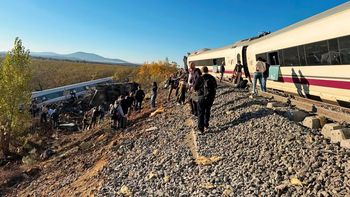 Foto de una pasajera afectada tras la colisión de un tren de AVE y de Iryo