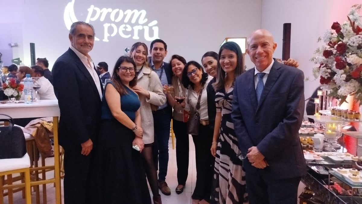 Cóctel de clausura del Perú Travel Mart 2025.