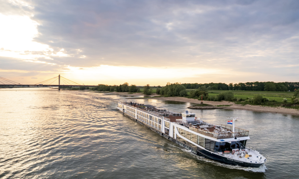 Buque River Crown, el barco de W2M World2Meet que impulsará la venta de cruceros fluviales de la compañía.