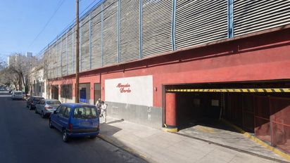 La caída del consumo golpea a los hoteles alojamiento, que apelan a promociones, descuentos y cuotas para sostener la demanda y minimizar la crisis.