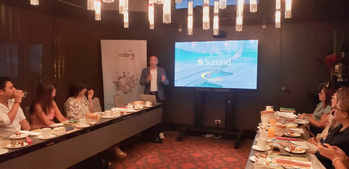 Rafael Gal&aacute;n exponiendo sobre las novedades que tiene Surland para este 2024.