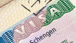 La Visa Schengen todavía es un requisito para los pasajeros ecuatorianos. Desde hace varios años Ecuador ha trabajado en la exoneración de este requisito.