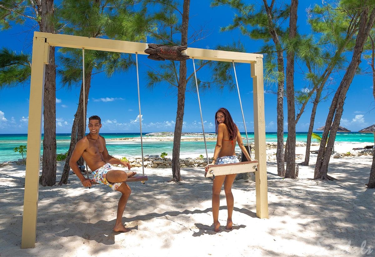 Espacios para parejas en Sandals Royal Bahamian.