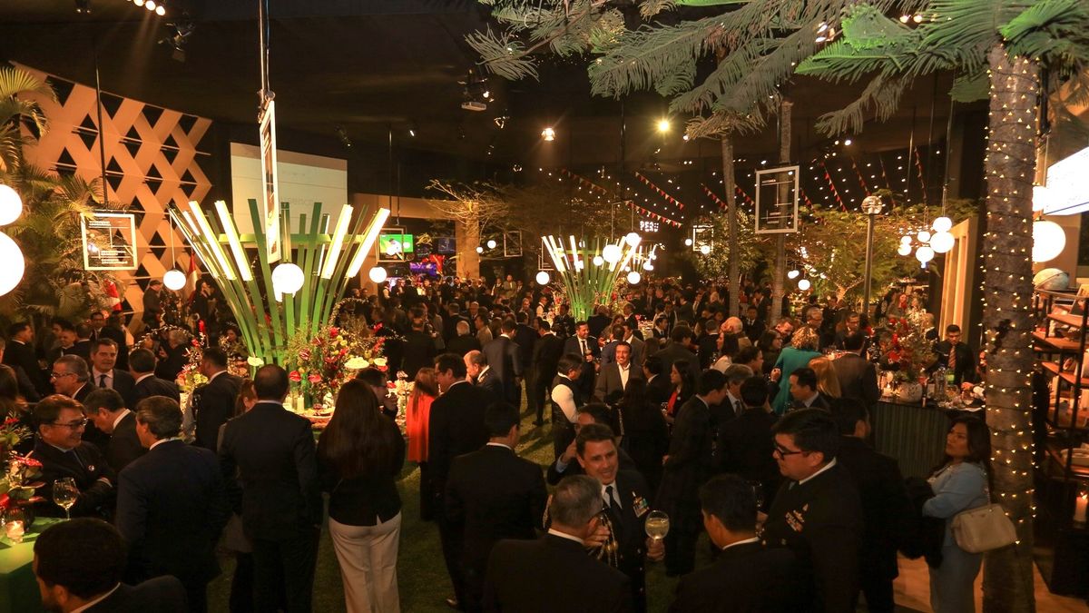 Alrededor de 500 asistentes, entre ellos líderes empresariales y autoridades gubernamentales de Perú y Canadá.
