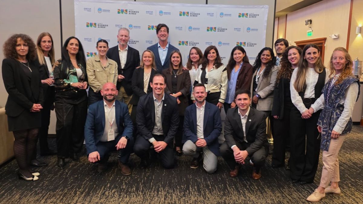 Operadores peruanos exploran la oferta renovada de Buenos Aires y Mendoza en el encuentro de promoción turística celebrado en Lima.