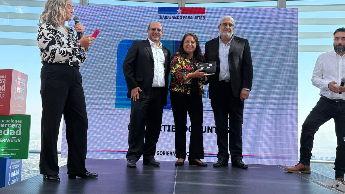 Horizonte VTE: Sernatur entregó una distinción a ValpoViña por su trabajo con el programa Vacaciones Adulto Mayor.