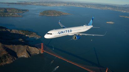 Avión de United Airlines en San Francisco, una de las aerolíneas de Estados Unidos con mayor conectividad con España.