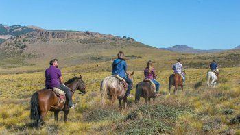 Bariloche tiene excursiones a caballo imperdibles para un verano renovador.