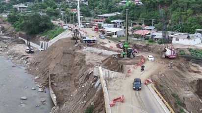 Avanzan obras de reconstrucción de infraestructura vial en Guerrero