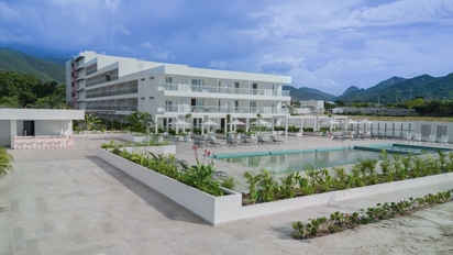 Wyndham Santa Marta Aluna Beach cuenta con piscina al aire libre, servicio de restaurante y gimnasio en la playa.