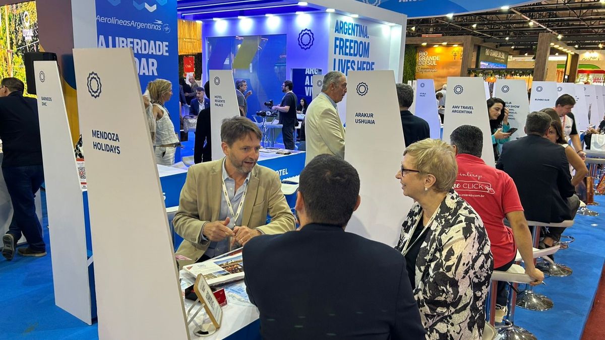 El stand argentino en WTM Latin America fue cuestionado por cambios en la distribución de los espacios. CAT e Inprotur, los apuntados.