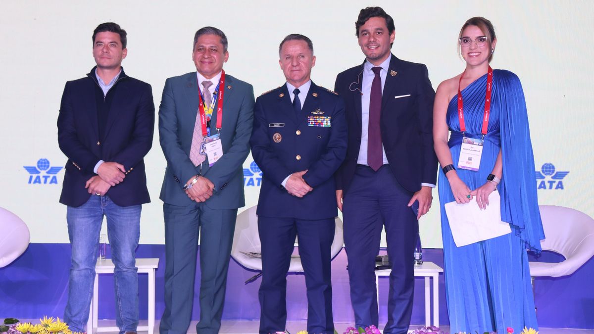 Felipe Gutiérrez, CEO de Clic; José Henry Pinto, director general Aeronáutica Civil; Oscar Zuluaga, presidente de Satena y Luis Alejandro Dávila, vicepresidente de Turismo ProColombia.