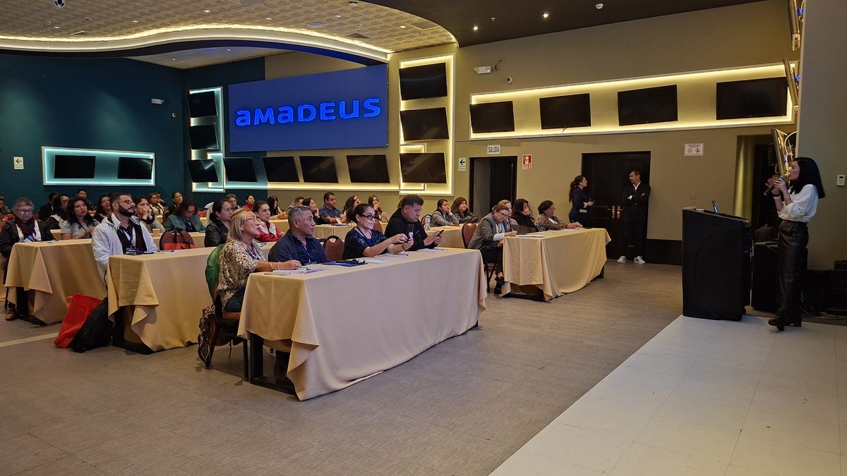 Gabriela D’Onofrio, Sales Manager de Amadeus presentó el informe “Navegando el futuro”, en Ladevi Workshop. - Ladevi Medios y Soluciones Gabriela D’Onofrio, Sales Manager de Amadeus presentó el informe “Navegando el futuro”, en Ladevi Workshop.