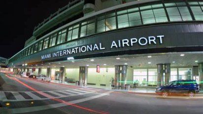 En el Aeropuerto Internacional de Miami se vacuna gratuitamente contra el Covid-19.