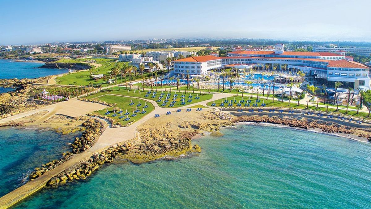 Olympic Lagoon Resorts Pahos, un resort de cinco estrellas situado en primera línea de playa que ha incorporado HIP.