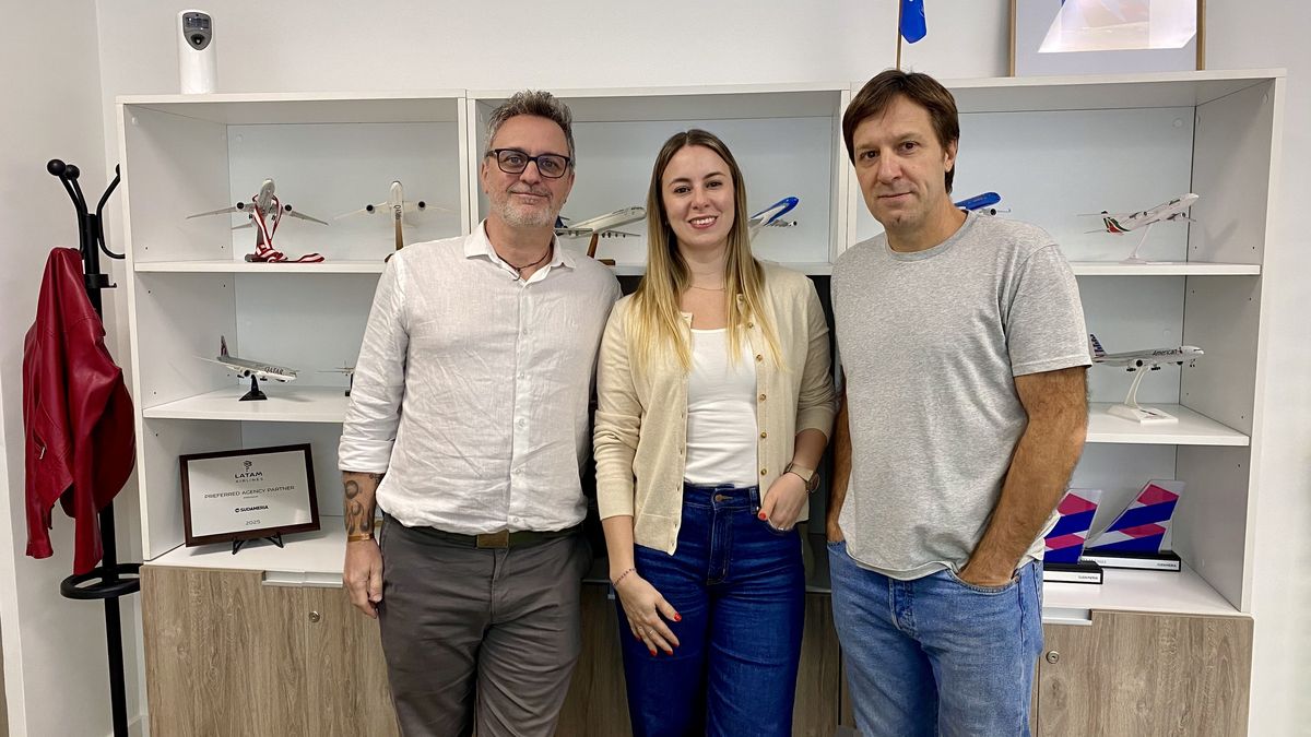 Sudameria: Gastón Trucco, del Departamento Comercial; Melanie Larocca, gerenta de Consolidación; y Fernando Pereira, supervisor de Aéreos.&nbsp;